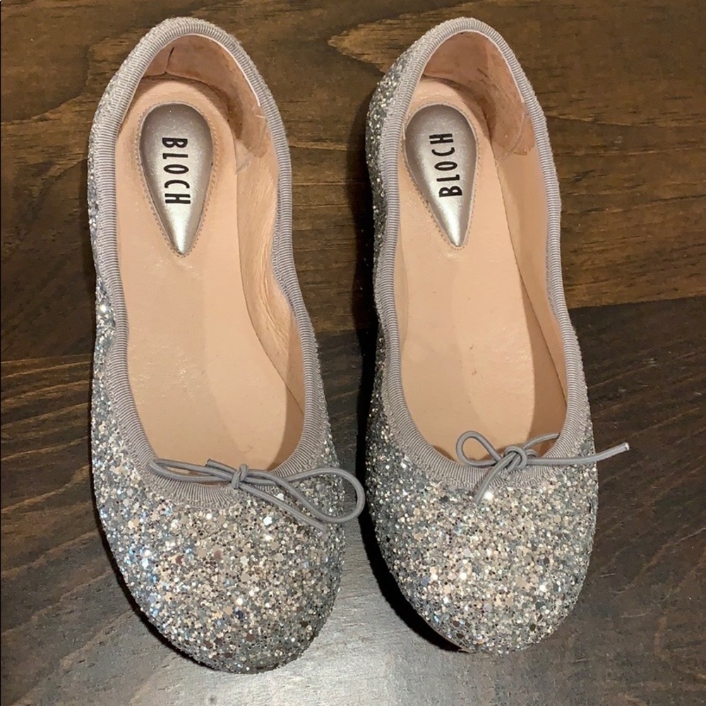 Girls BLOCH silver glitter dress shoes